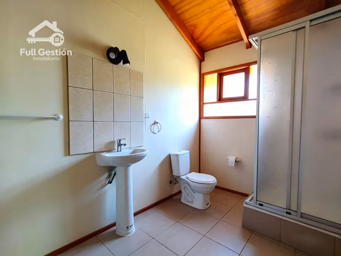 ARRIENDO - Casa en terreno de 700 mts2 Camino a Pumalal