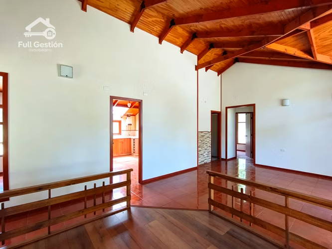 ARRIENDO - Casa en terreno de 700 mts2 Camino a Pumalal