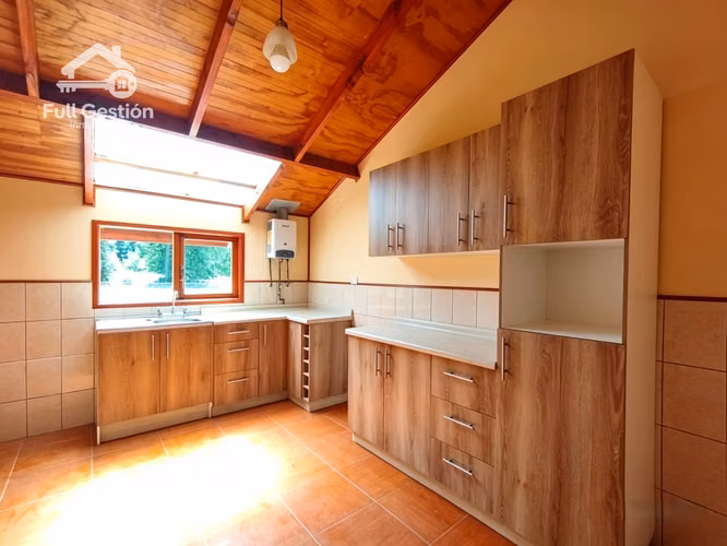 ARRIENDO - Casa en terreno de 700 mts2 Camino a Pumalal