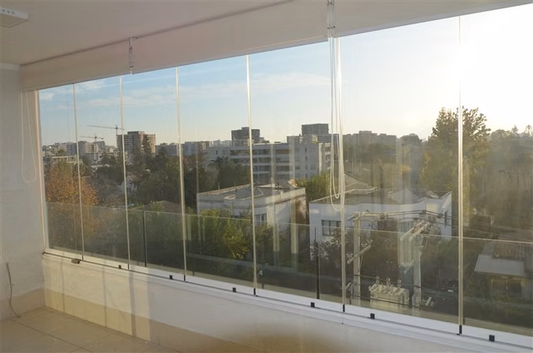 Campus Oriente / Luis Pereira