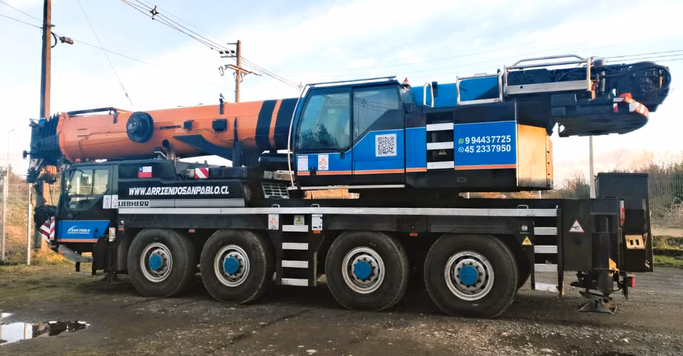 Grua Liebherr LTM 1090 año 2009 Capacidad 90 Toneladas