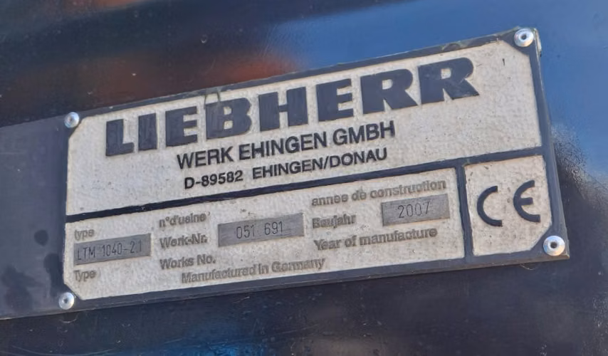 Grua Liebherr LTM 1040-2.1 año 2007 Capacidad 40 Toneladas