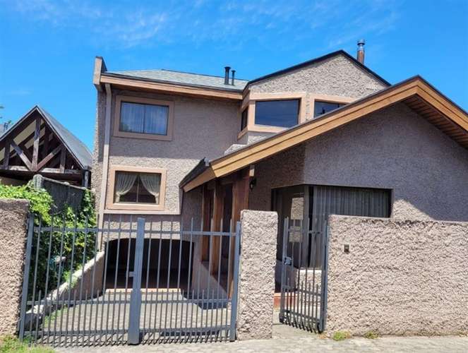 Casa en venta de 5 dorm. en Los Angeles