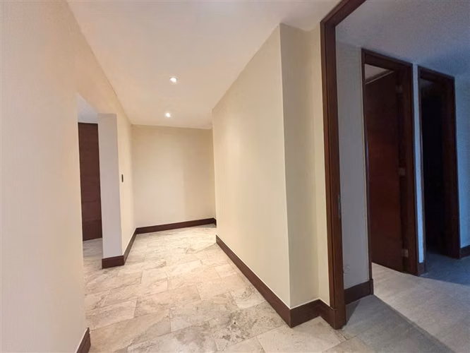 Departamento arriendo remodelado 4D/ 4B. Sn Carlos Apoquindo
