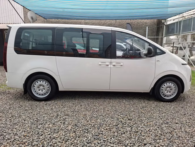HYUNDAI STARIA US4 2022 9 PASAJEROS