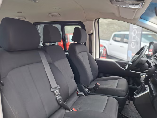 HYUNDAI STARIA US4 2022 9 PASAJEROS