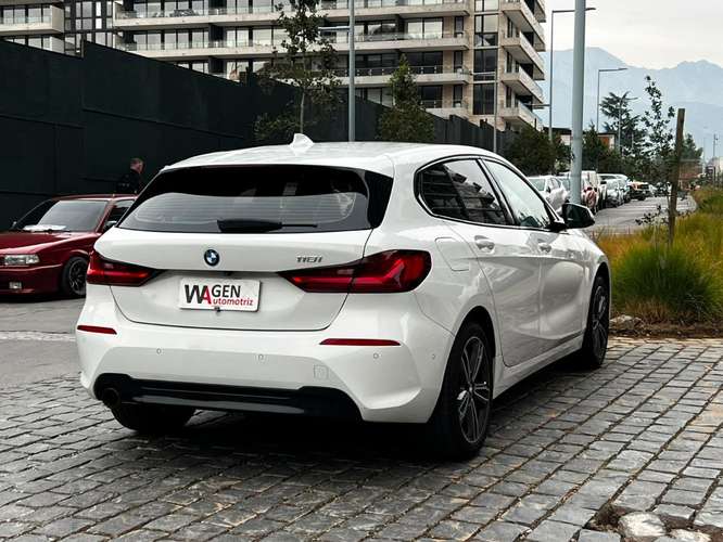 BMW 118 1.5 AT 2022 - Imagen 4