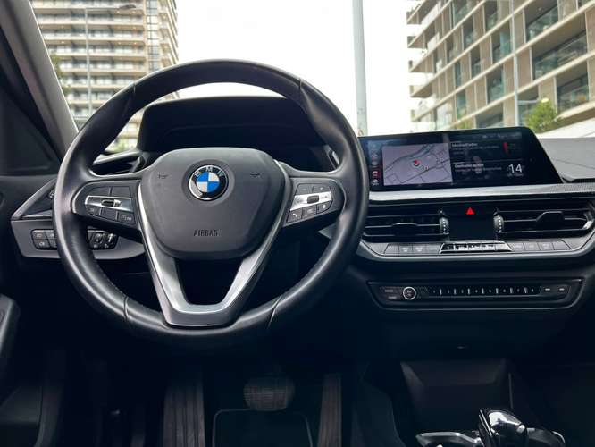 BMW 118 1.5 AT 2022 - Imagen 10