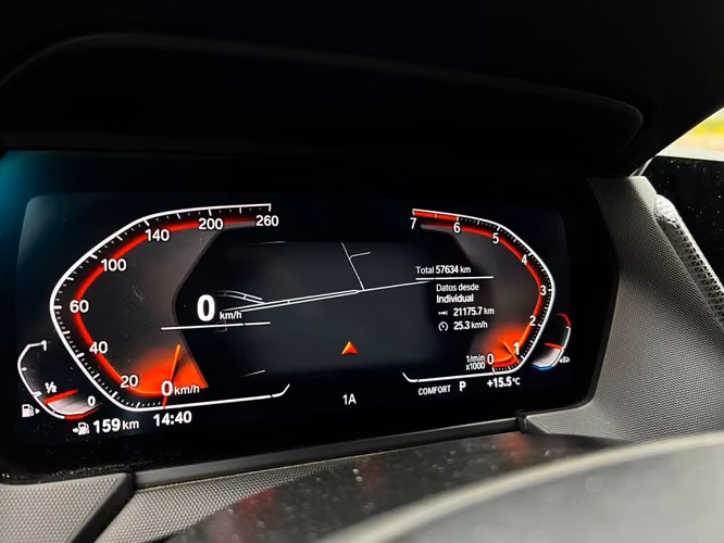 BMW 118 1.5 AT 2022