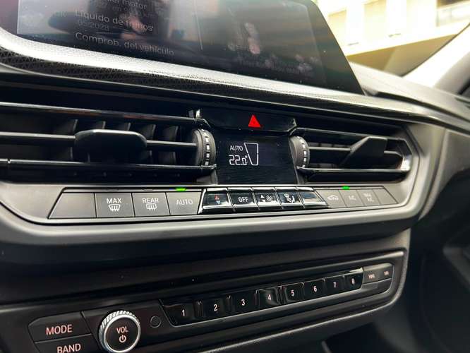 BMW 118 1.5 AT 2022 - Imagen 17