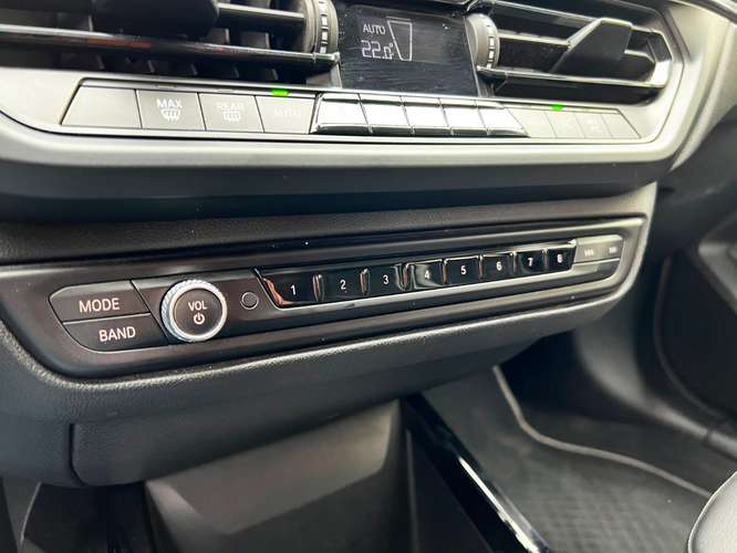 BMW 118 1.5 AT 2022 - Imagen 18