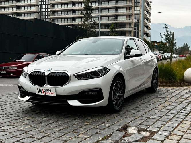 BMW 118 1.5 AT 2022 - Imagen 3