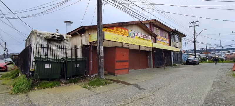 Casa con Local Comercia Pichipelluco