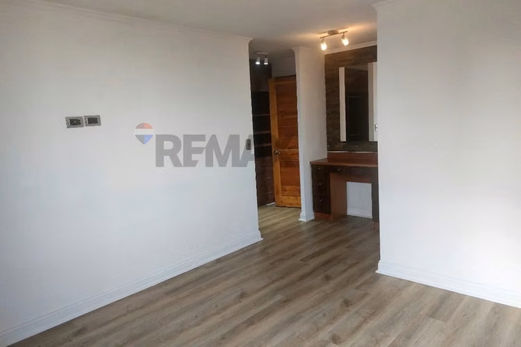 Amplio e impecable departamento en san miguel!
