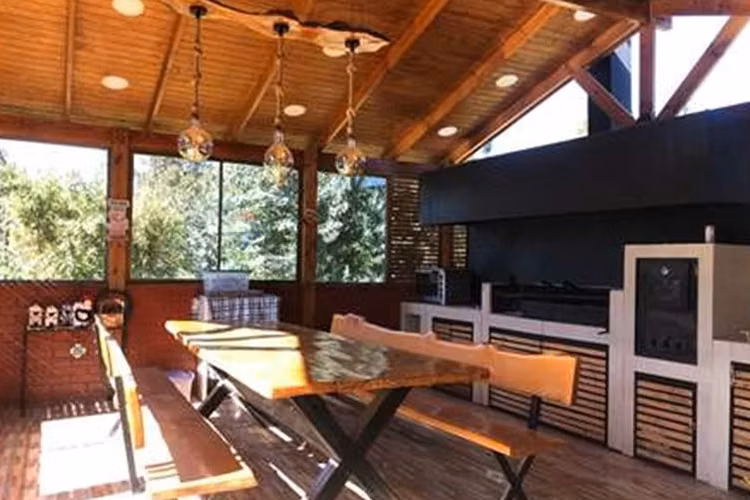 Casa en melipilla. quincho y piscina.
