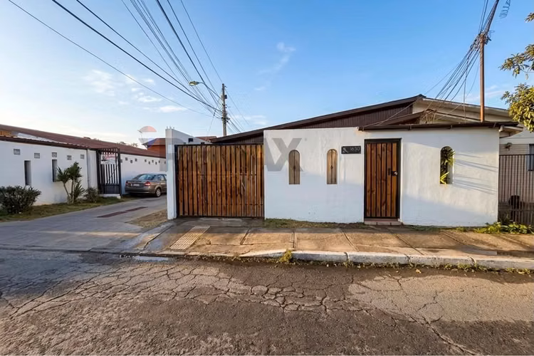 Hermosa casa en peñaflor, en excelente estado