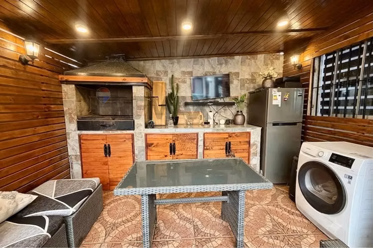 Hermosa casa en peñaflor, en excelente estado