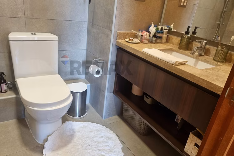 Como nuevo, 2 dorm. en suite. alianza francesa