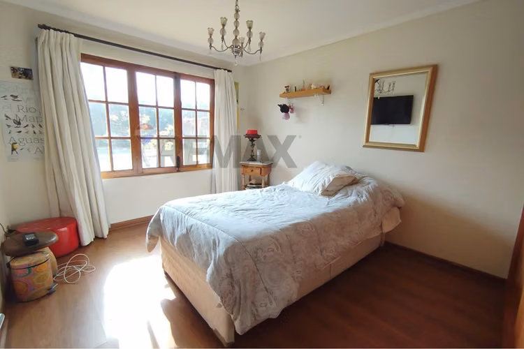 Casa estilo chileno 5d+4b+e+b - Imagen 13