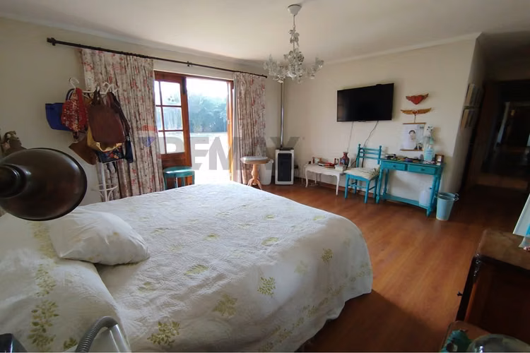 Casa estilo chileno 5d+4b+e+b - Imagen 23