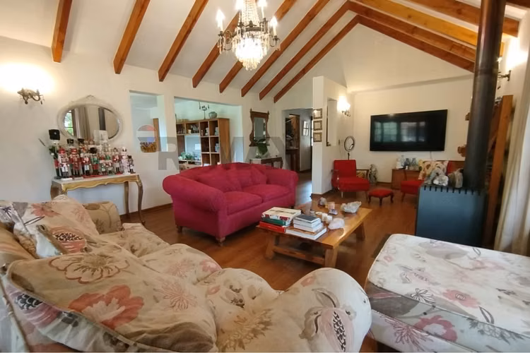 Casa estilo chileno 5d+4b+e+b - Imagen 6