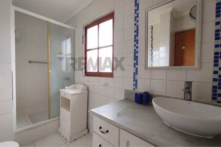 Casa estilo chileno 5d+4b+e+b - Imagen 12
