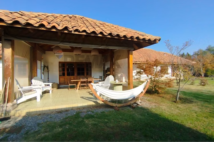 Casa estilo chileno 5d+4b+e+b - Imagen 26