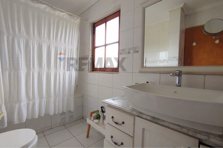 Casa estilo chileno 5d+4b+e+b - Imagen 20