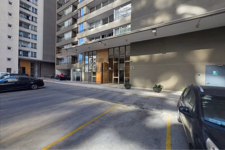 Depto 3d 2b en primer piso con gran patio privado