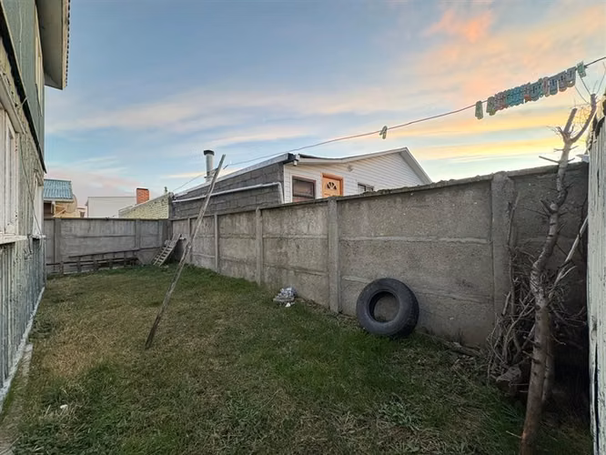 PROPIEDAD SECTOR NORTE CON 4D 2B, BARRIO RESIDENCIAL