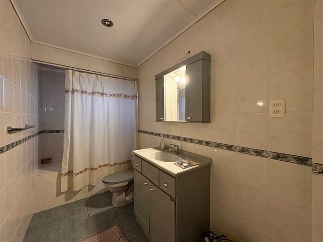 PROPIEDAD SECTOR NORTE CON 4D 2B, BARRIO RESIDENCIAL