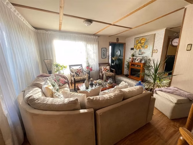 PROPIEDAD SECTOR NORTE CON 4D 2B, BARRIO RESIDENCIAL