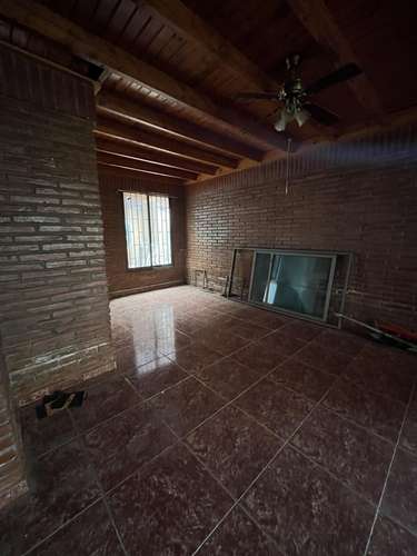 VENTA DE PARCELA EN ISLA DE MAIPO, CAMINO EL CASTILLO, 6D 3B 3E 1BODEGA. TERRENO 2000 MTS2 200 MTS2 CONTRUCCION