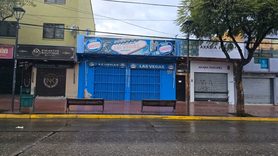 Se Vende Amplia Propiedad Comercial en el Centro de Talagante
