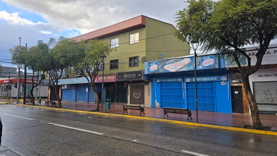 Se Vende Amplia Propiedad Comercial en el Centro de Talagante