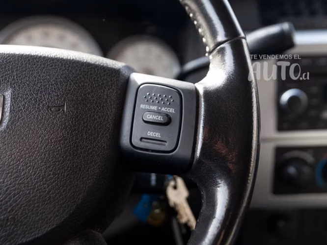 Dodge Dakota Laramie 3.7 2010