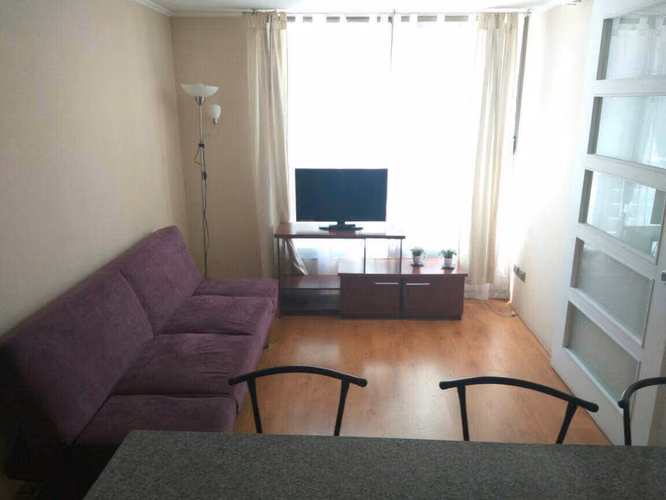 Se Arrienda  departamento amoblado de 1 dormitorio y 1 baño cercano a Metro Santa Isabel