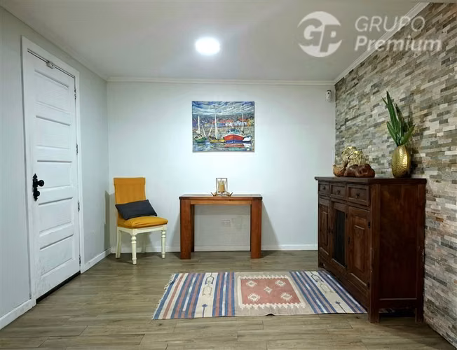 Casa en venta de 8D +3B en Quinta Normal