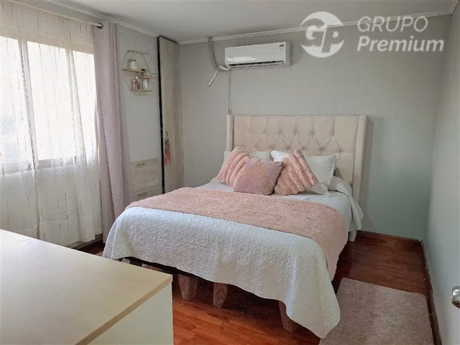 Casa en venta de 8D +3B en Quinta Normal