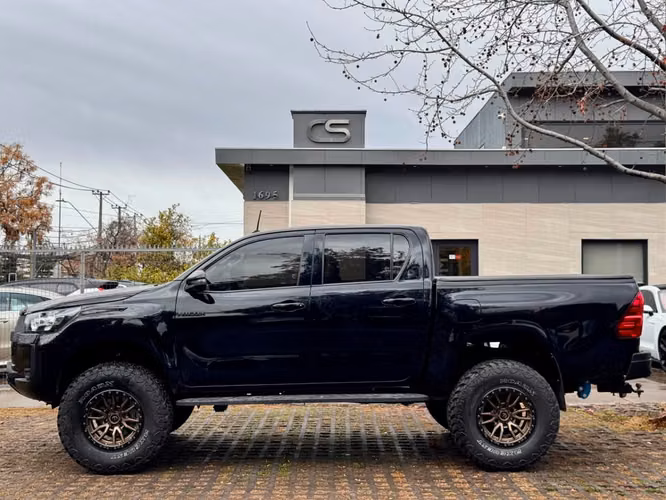 TOYOTA HILUX SR 4X2 2.7 MT 2023