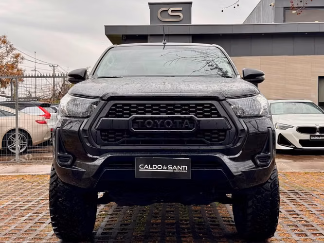 TOYOTA HILUX SR 4X2 2.7 MT 2023