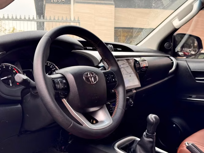 TOYOTA HILUX SR 4X2 2.7 MT 2023