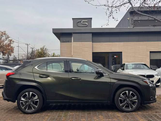 LEXUS UX 200 CVT 2.0 AUT 2021