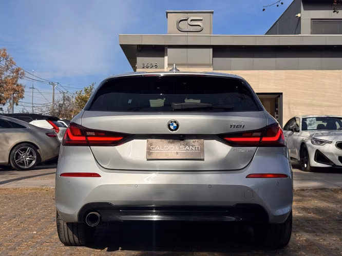 BMW 118I 1.5 AT 2021