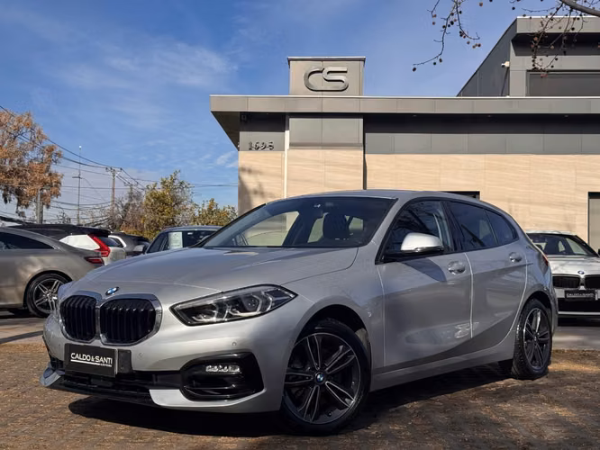 BMW 118I 1.5 AT 2021