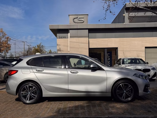 BMW 118I 1.5 AT 2021