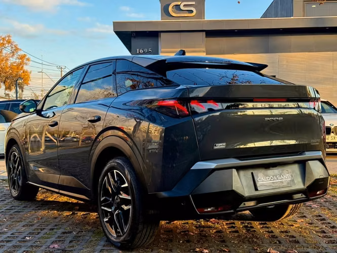 PEUGEOT 3008 GT HYRBID 1.2 AT 2025