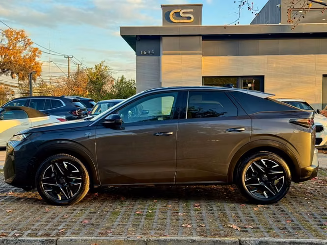 PEUGEOT 3008 GT HYRBID 1.2 AT 2025