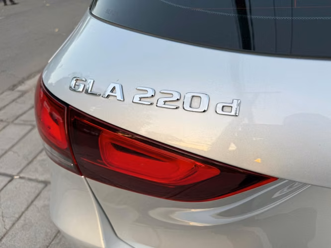 MERCEDES-BENZ GLA 220 1.9 AT DIESEL 4MATIC 2023