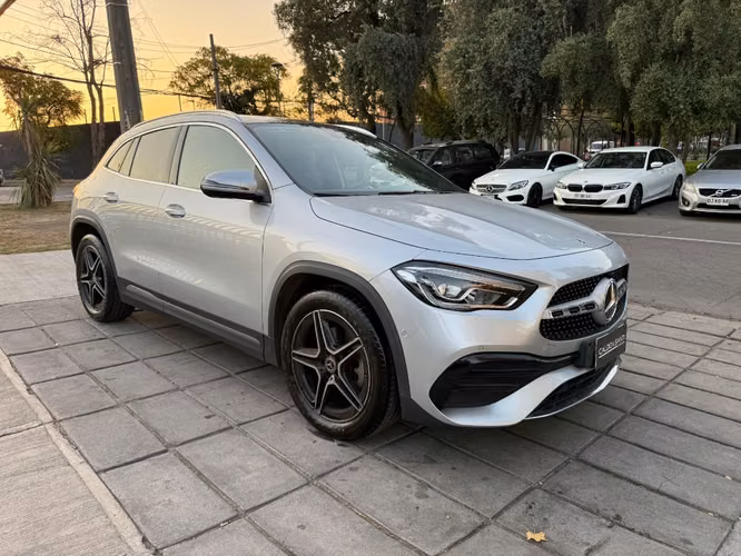 MERCEDES-BENZ GLA 220 1.9 AT DIESEL 4MATIC 2023